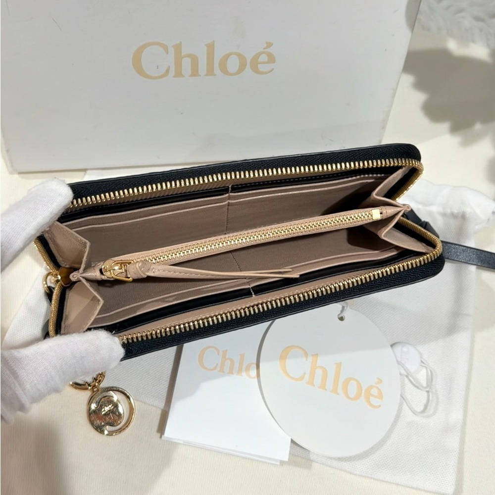 Chloè Alphabet Grained Leather Zippy Wallet - Picture 3 of 16
